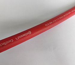 數(shù)據(jù)中心冷卻管根據(jù)所需要輸送的水溫而分為不同的類(lèi)型